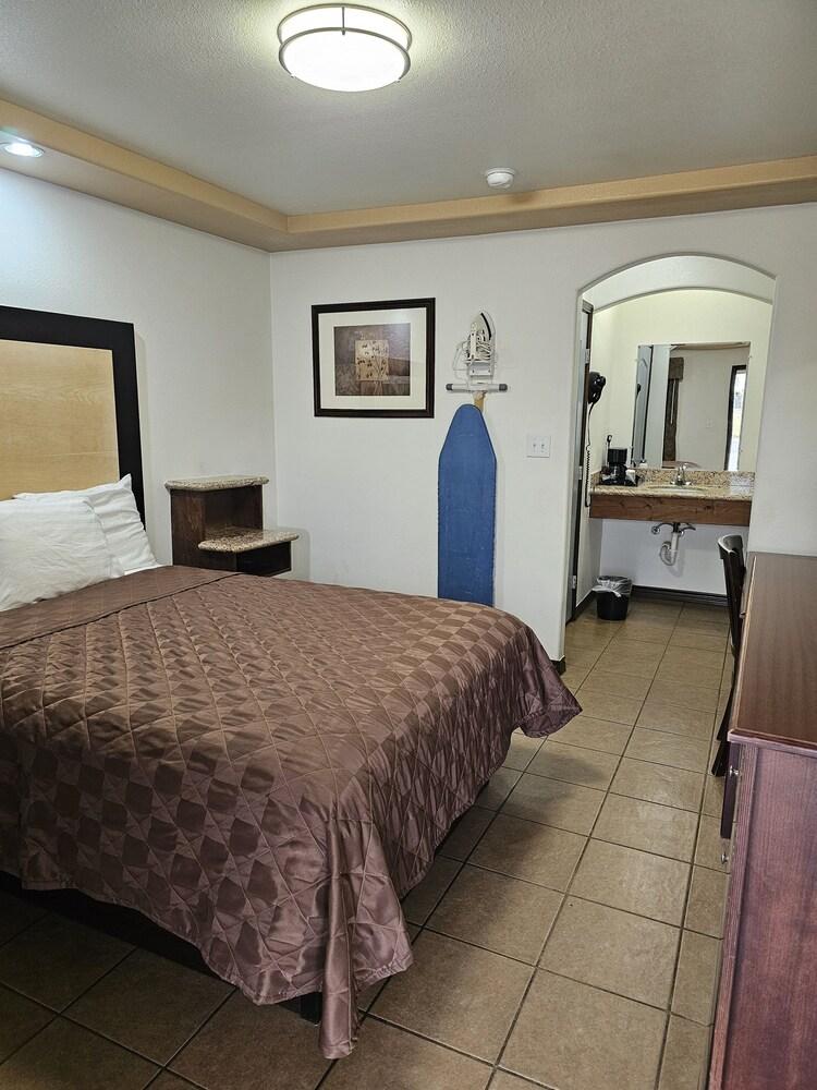 Carrizo Inn photo 12