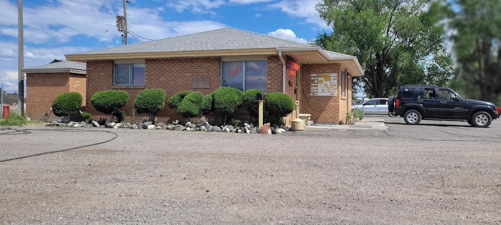 Tops Motel photo 15