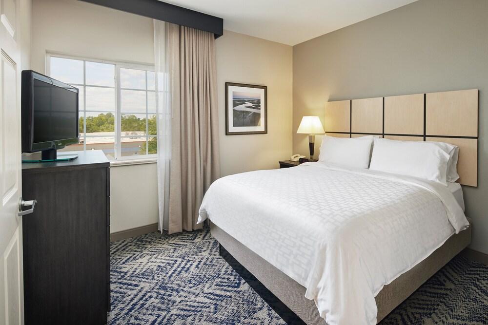 Candlewood Suites I-26 at Northwoods Mall by IHG photo 10