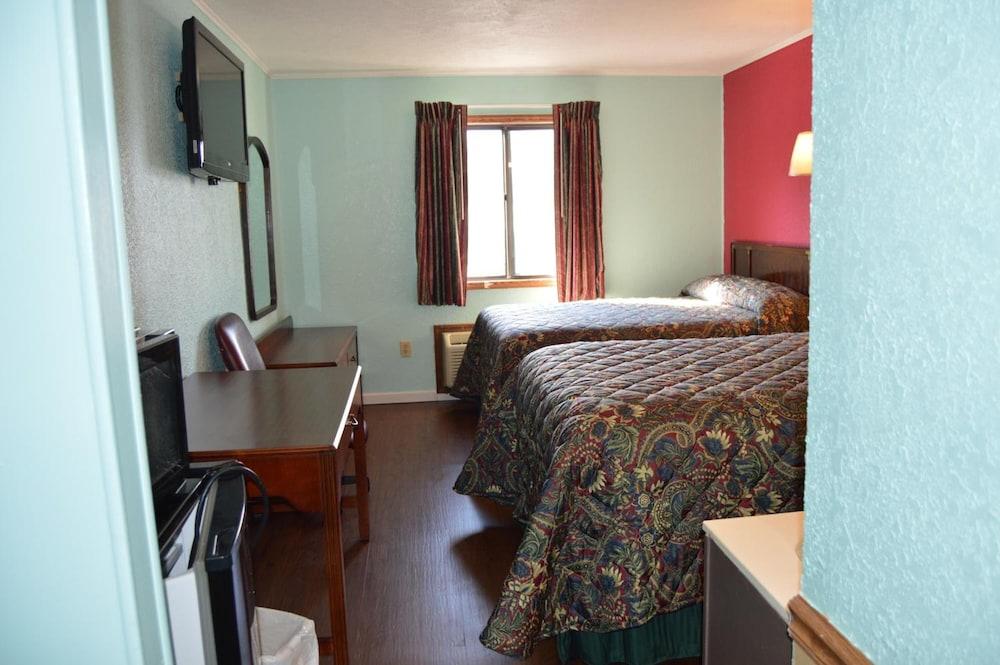 Budget Inn of Claypool Hill photo 16