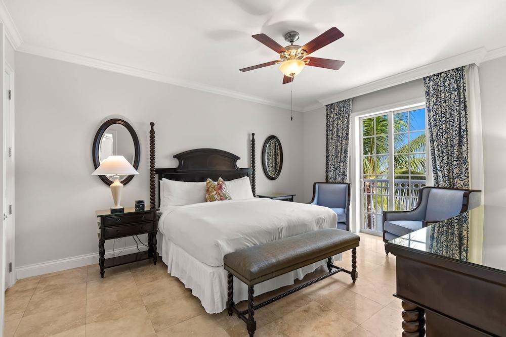 Ocean Front 2BR Residence photo 6