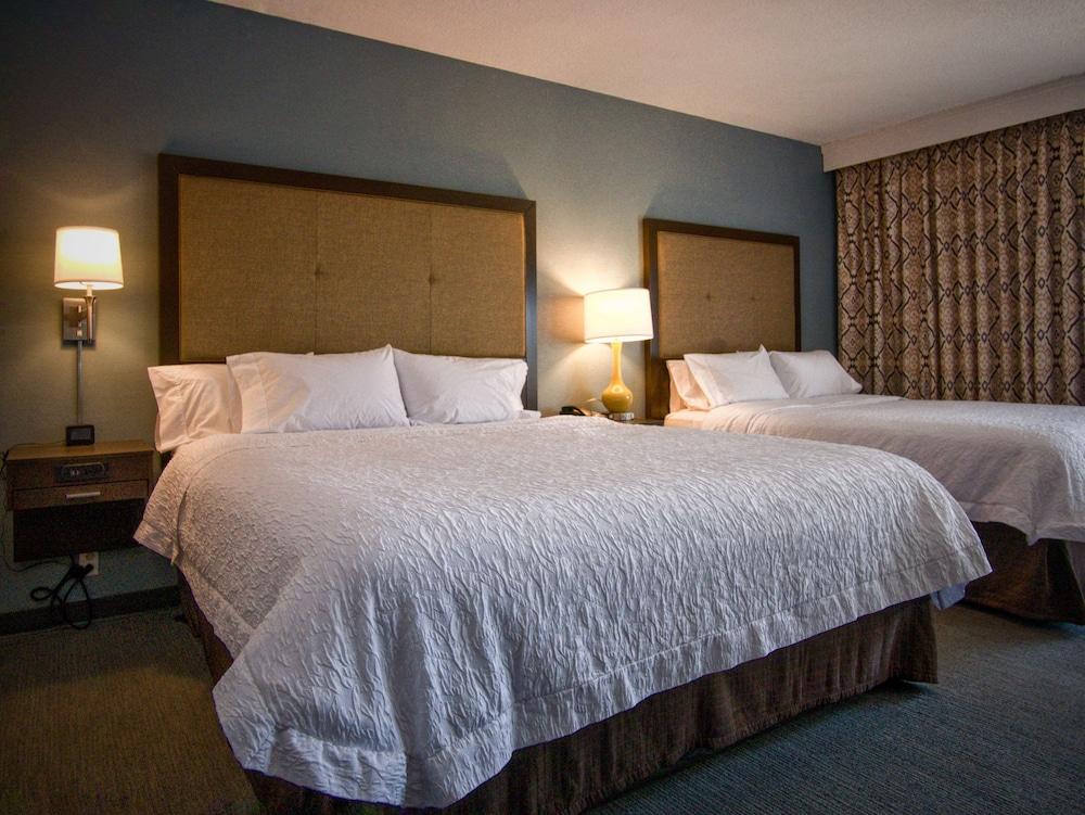 Hampton Inn Oklahoma City/Edmond photo 11