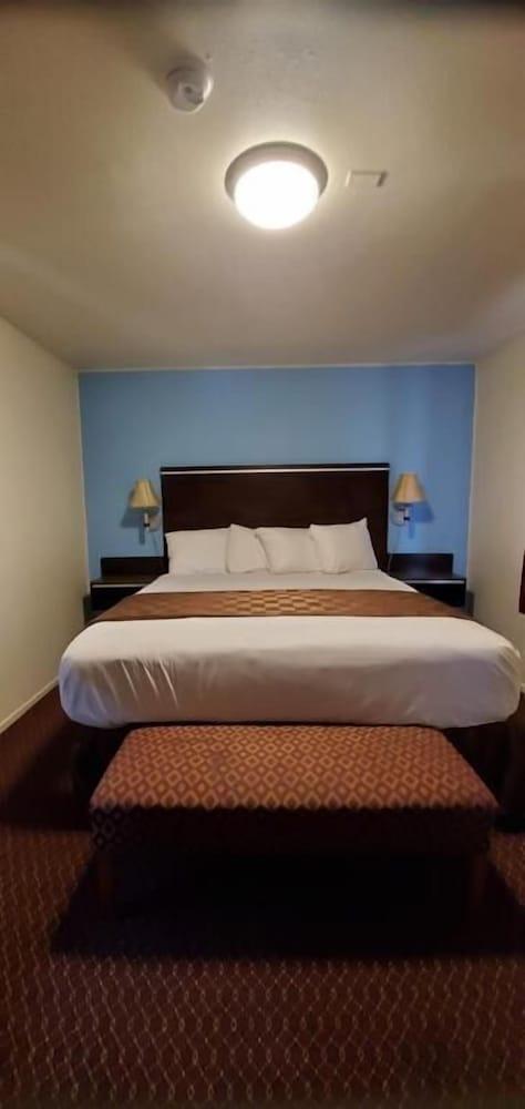 Baycities Motel photo 7