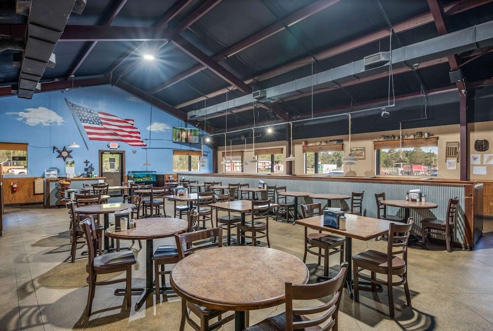 Rodeway Inn Gurdon I-30 photo 6