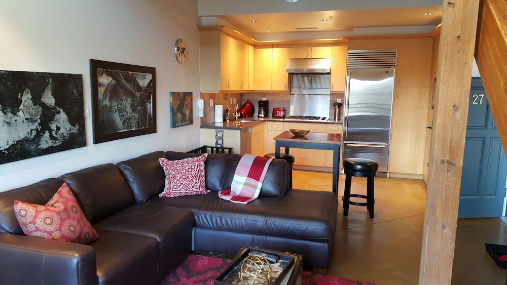 Orenco Lofts photo 13