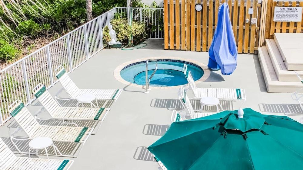 Berkshire Beach Club photo 13