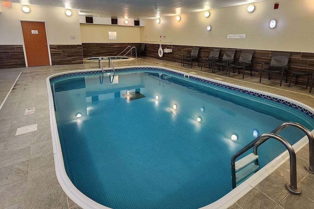 AmericInn by Wyndham St. Cloud MN Shopping Area photo 19