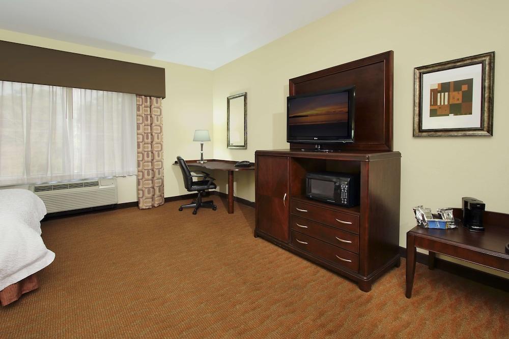 Hampton Inn & Suites Conroe - I-45 North photo 15