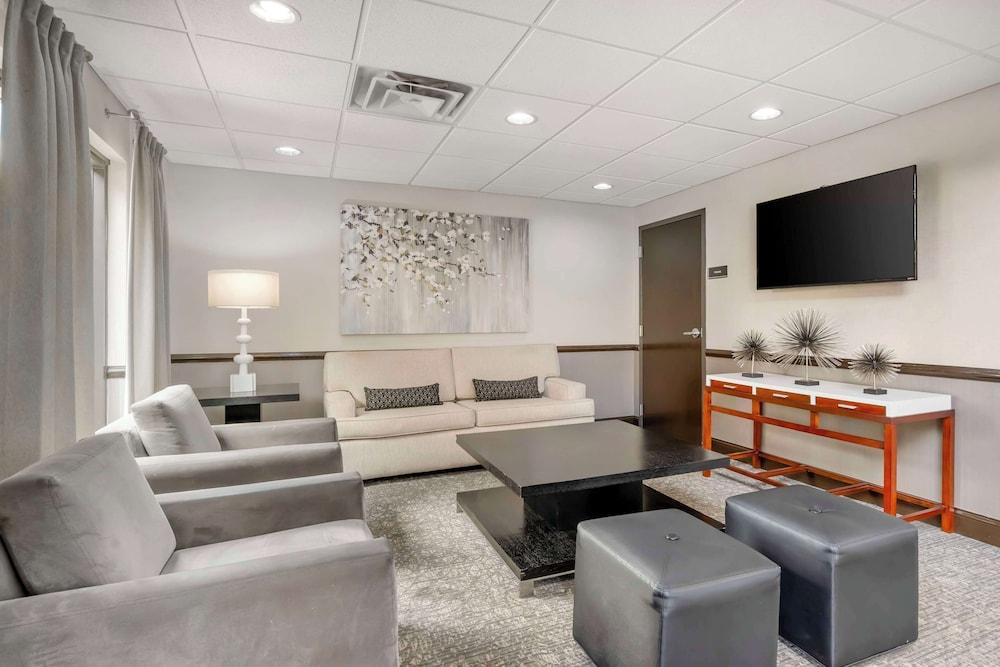 Best Western Suites photo 2