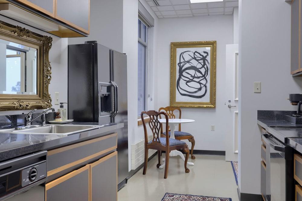 The Executive Suites and Venue photo 63