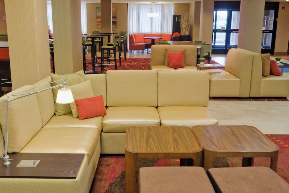Courtyard by Marriott Layton photo 2