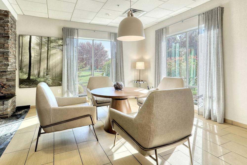 Fairfield Inn & Suites by Marriott Harrisburg West photo 38