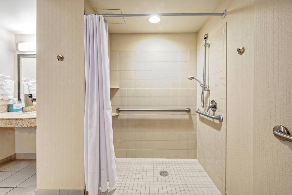 Courtyard by Marriott Kansas City Country Club Plaza photo 16