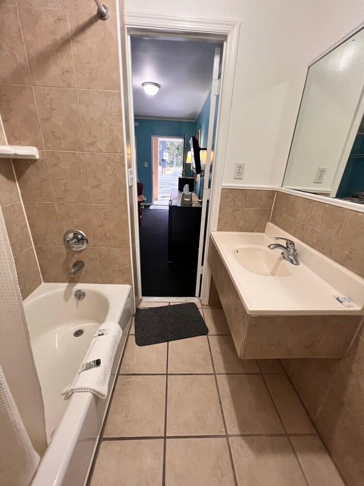 BUDGET INN photo 27