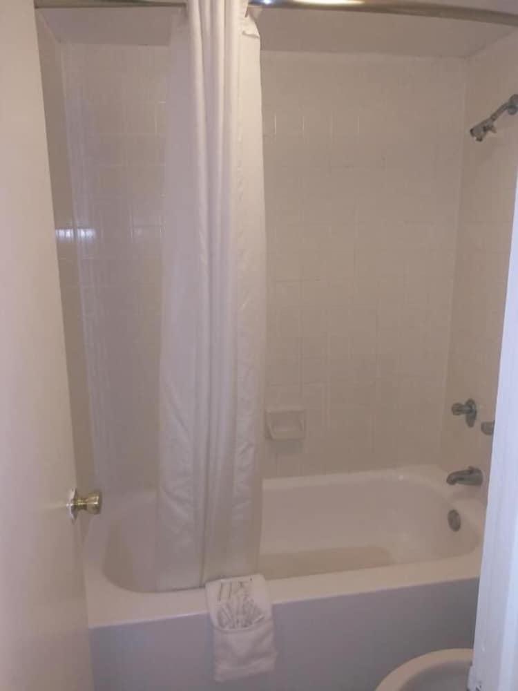 Horizon Inn & Suites photo 21