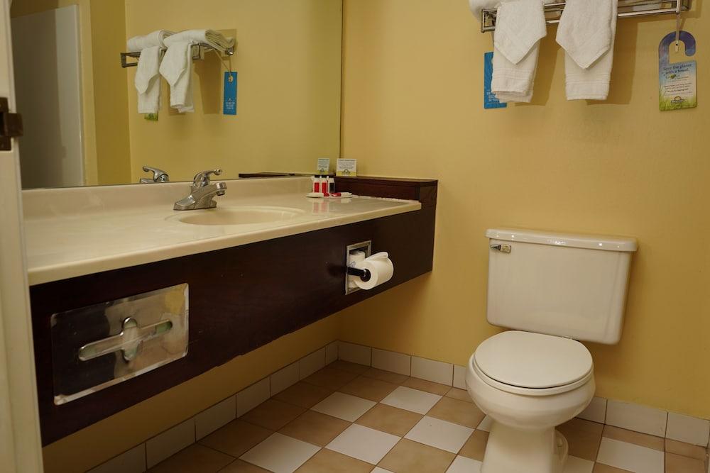 Halsted Inn and Suites Harvey - Chicago Southland photo 23