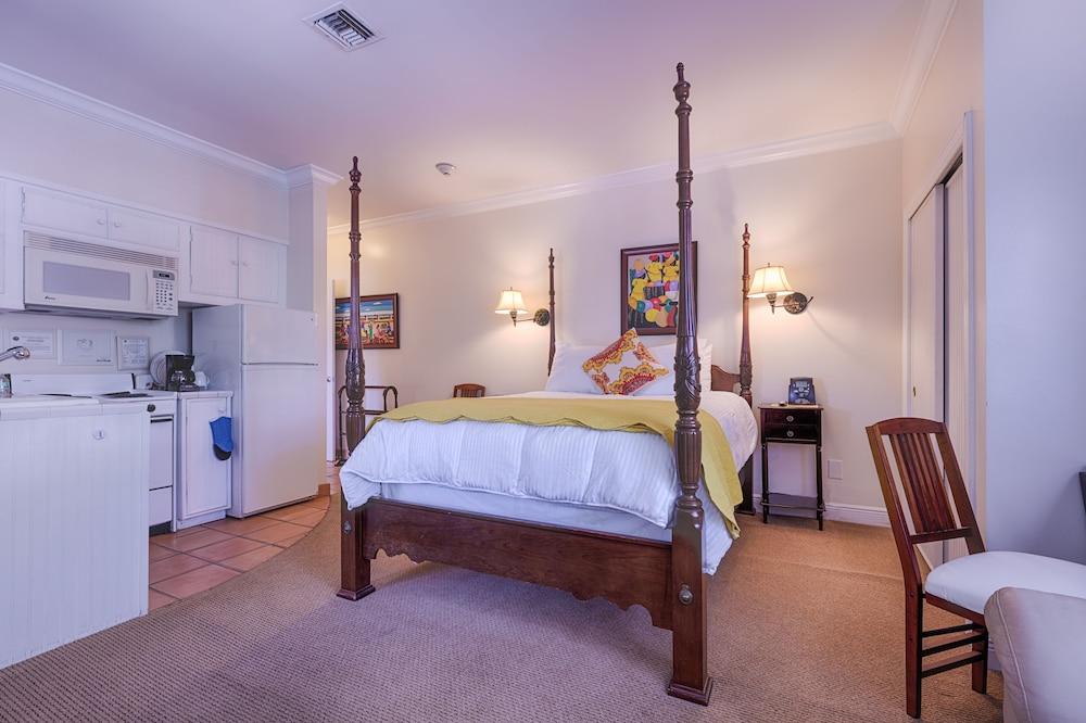 The Caribbean Court Boutique Hotel photo 39