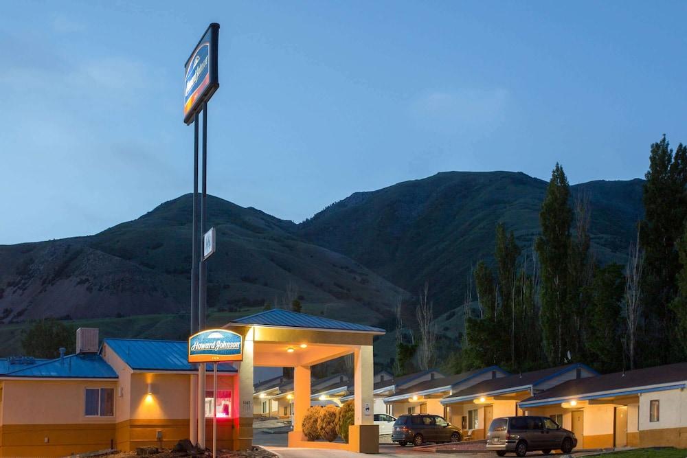 Howard Johnson by Wyndham Brigham City photo 14