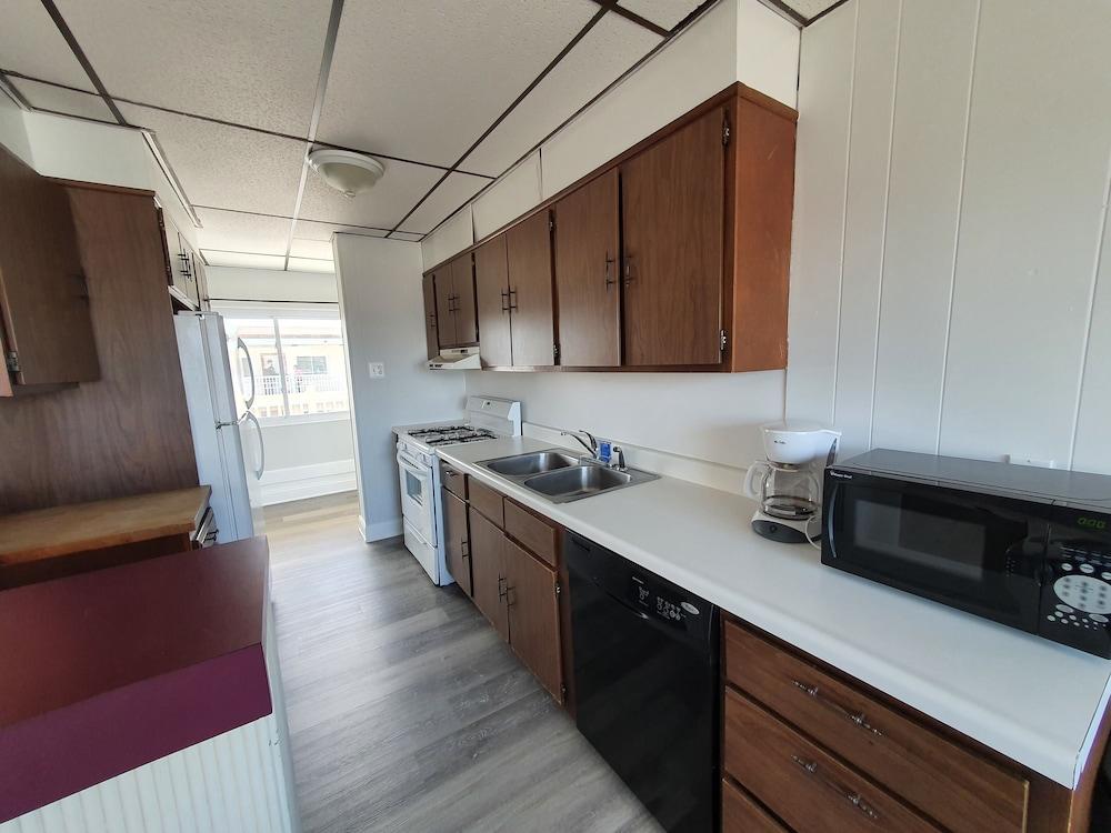 The Coral Sands Motel photo 25