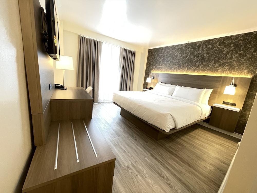 Garden Inn & Suites photo 32