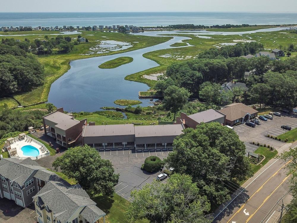 Ogunquit River Inn & Suites photo 2