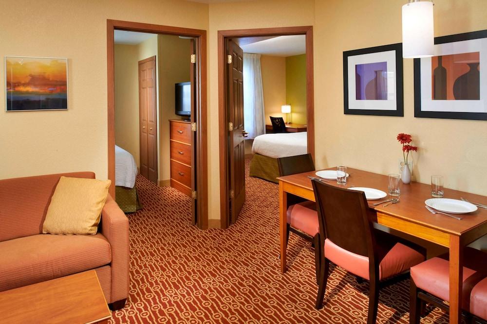 Sonesta Simply Suites Detroit Novi photo 7