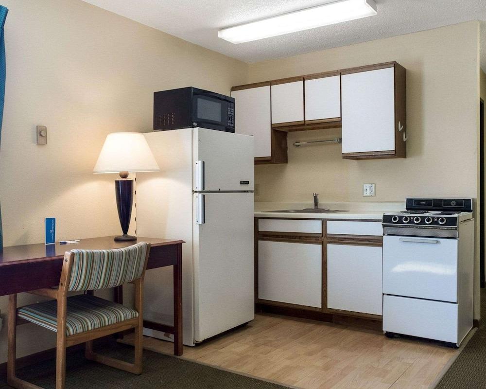 Rodeway Inn West Fargo Main Ave. photo 8