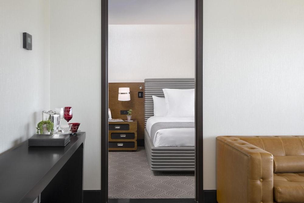 The Watergate Hotel photo 75