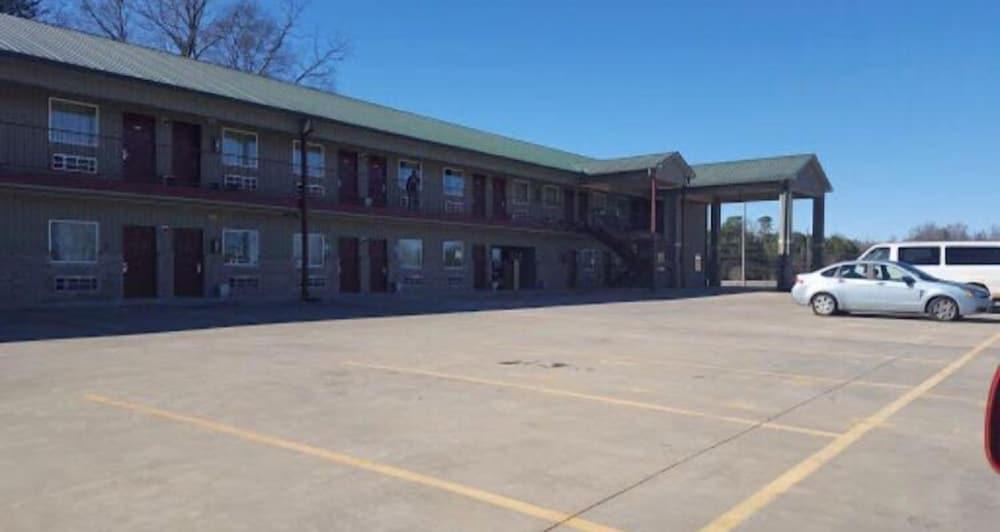 City Heart Inn & Suites photo 9