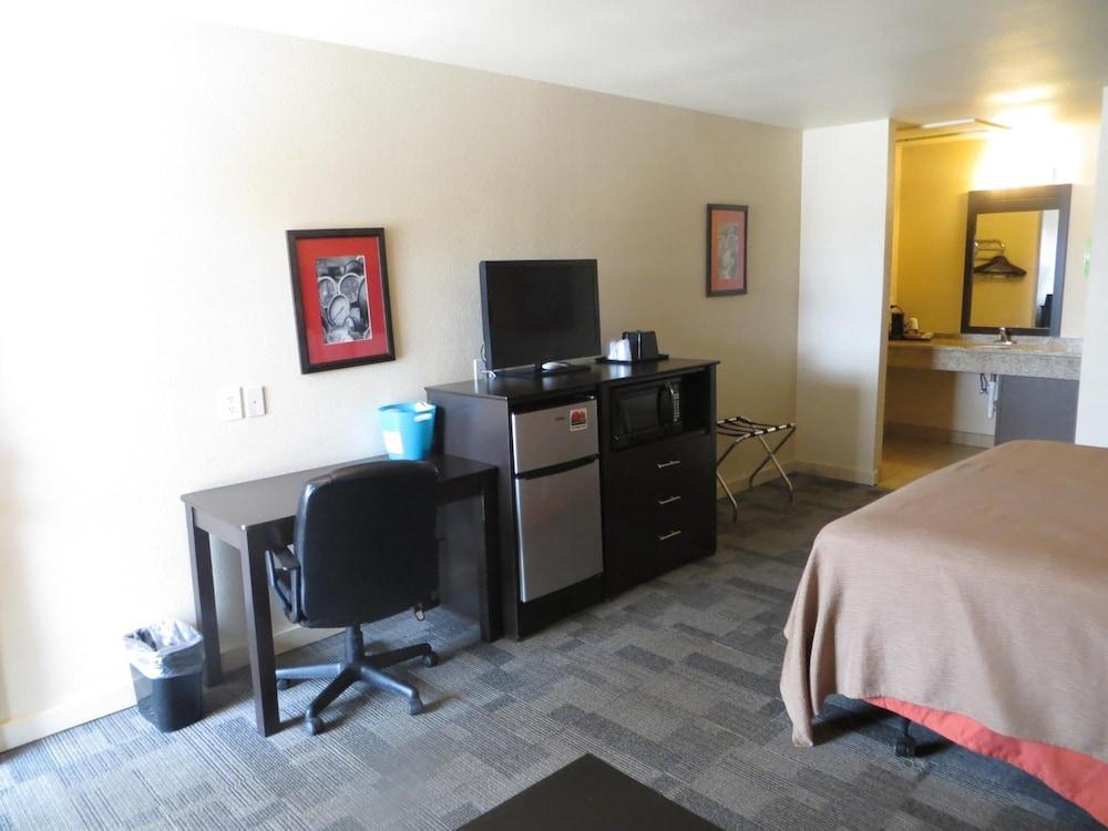 Kenedy Country Inn photo 23