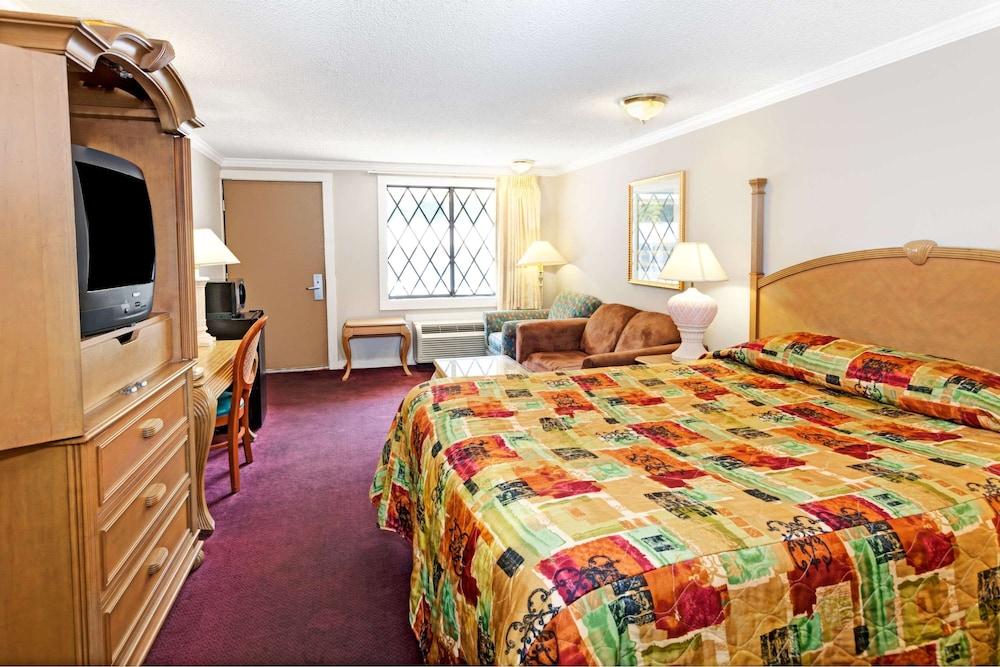 Knights Inn Austell photo 8