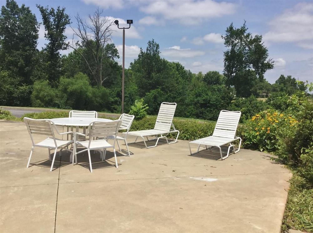 Capital O Amerihost Inn and Suites Fulton Hwy 54 MO photo 37