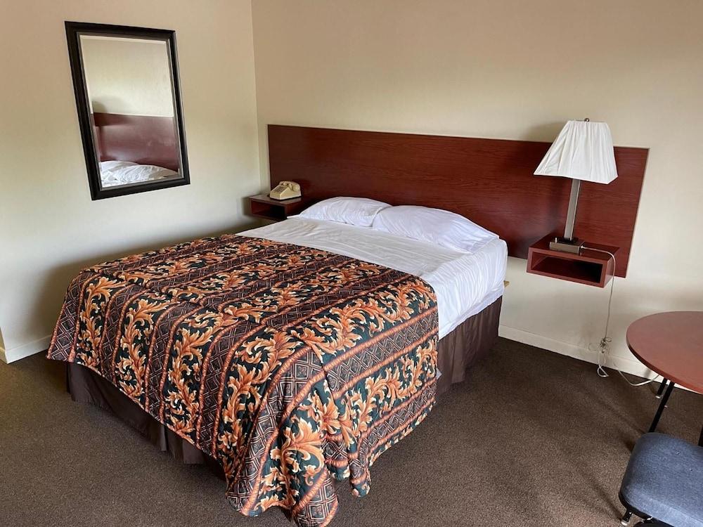 VIBE INN - WHIRLPOOL SUITES photo 17