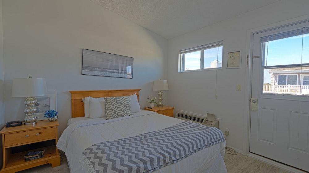 Sea Crest Resort photo 31