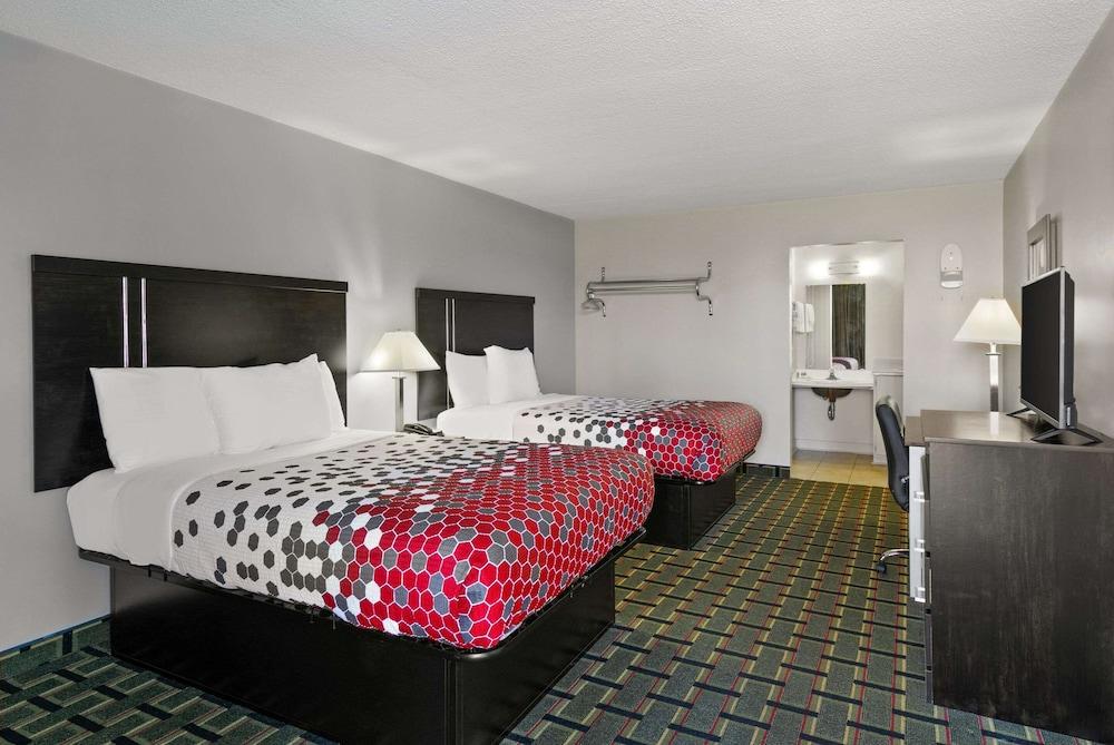 Econo Lodge Clemson - University Area photo 20