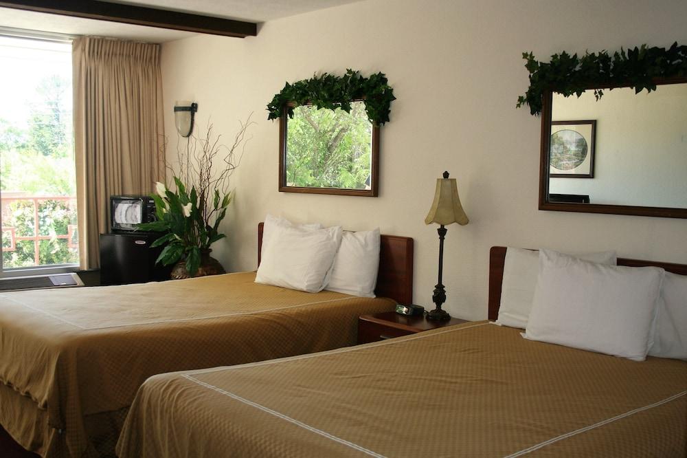 Statue Road Inn photo 3