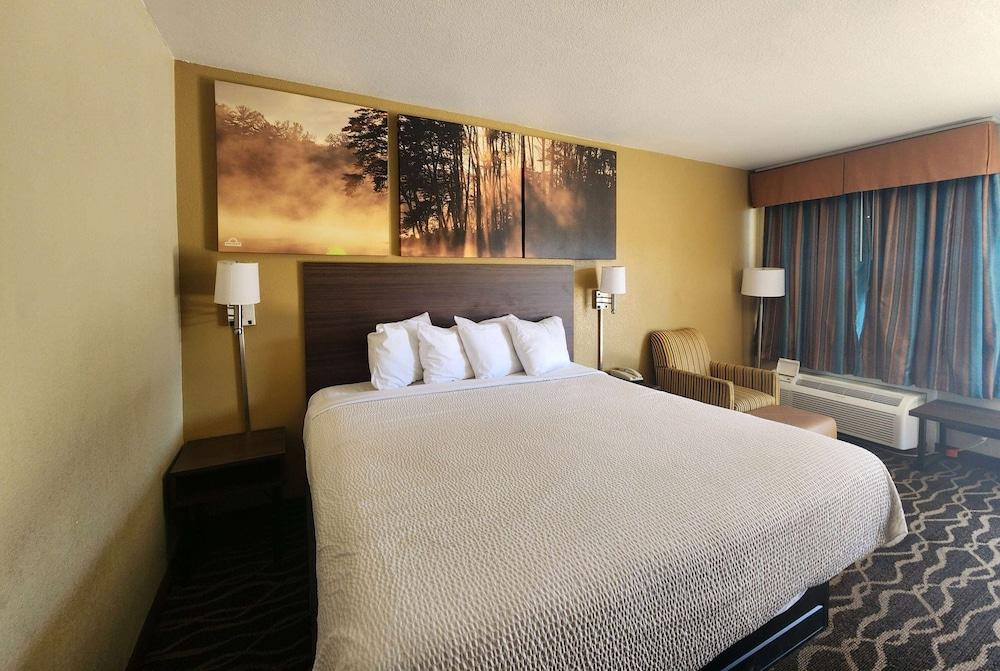 Days Inn by Wyndham Leesville photo 3