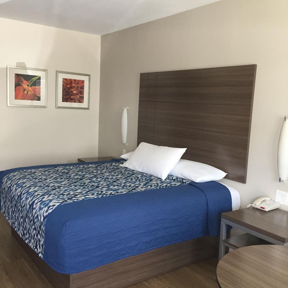 Palace Inn Gulfgate photo 9