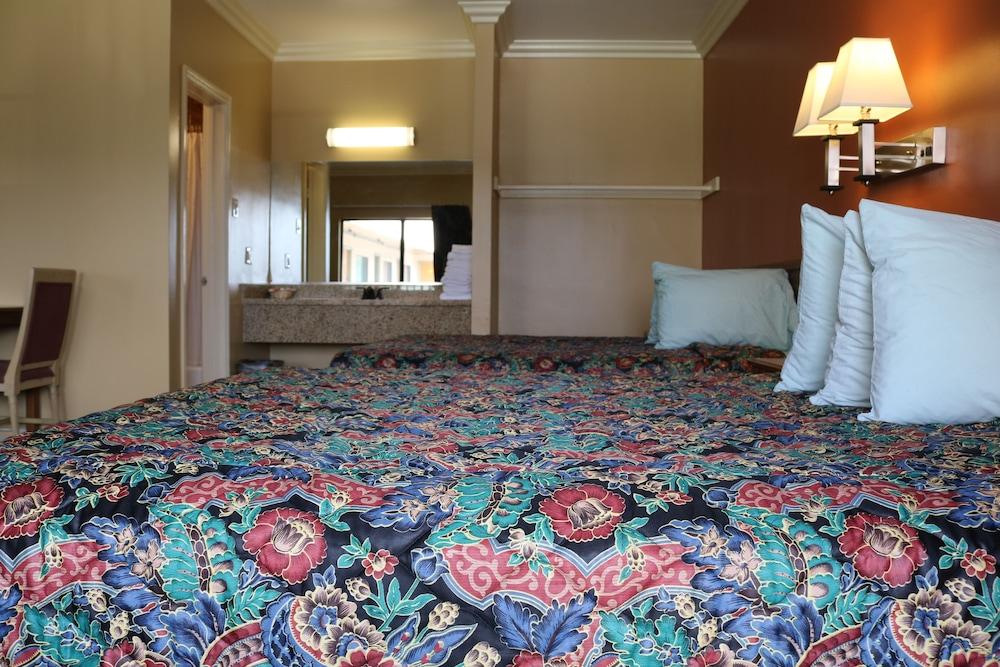 Four Corners motel photo 8