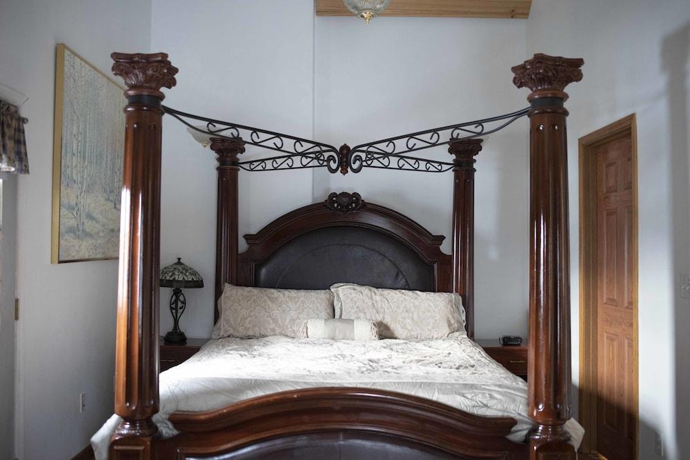 Abbey Archway Inn photo 3