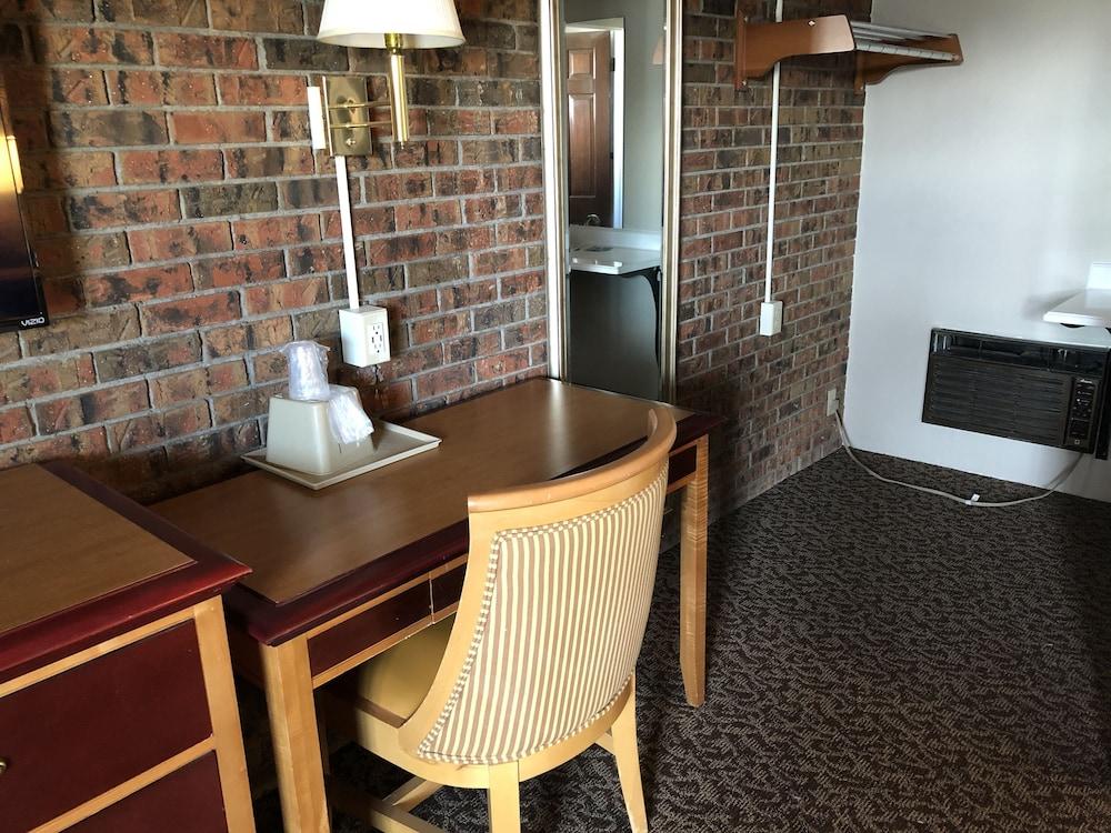 Dunes Inn photo 8