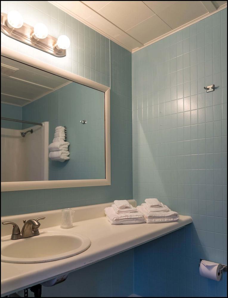 Marina Inn & Event Center photo 49