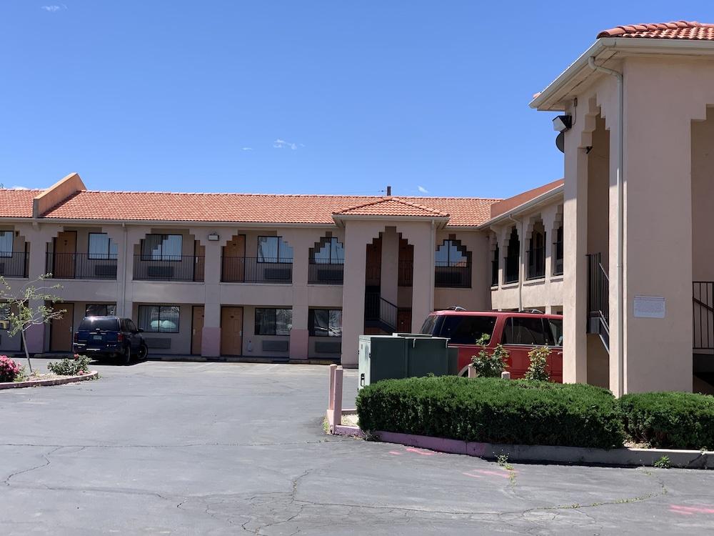 Luxury Inn photo 2