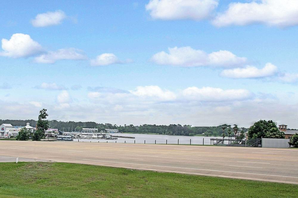 Quality Inn Montgomery - Lake Conroe photo 15