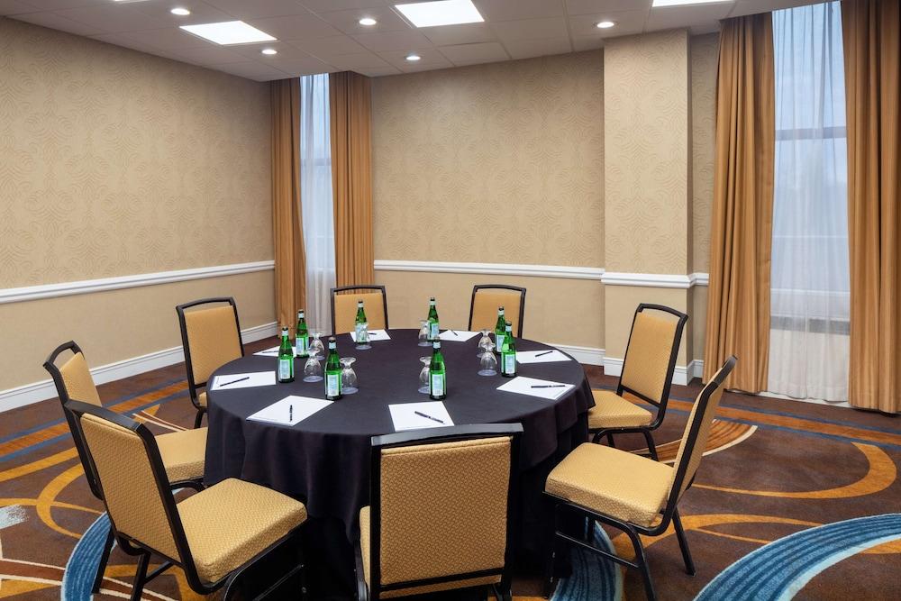 Doubletree by Hilton Washington DC Silver Spring photo 26