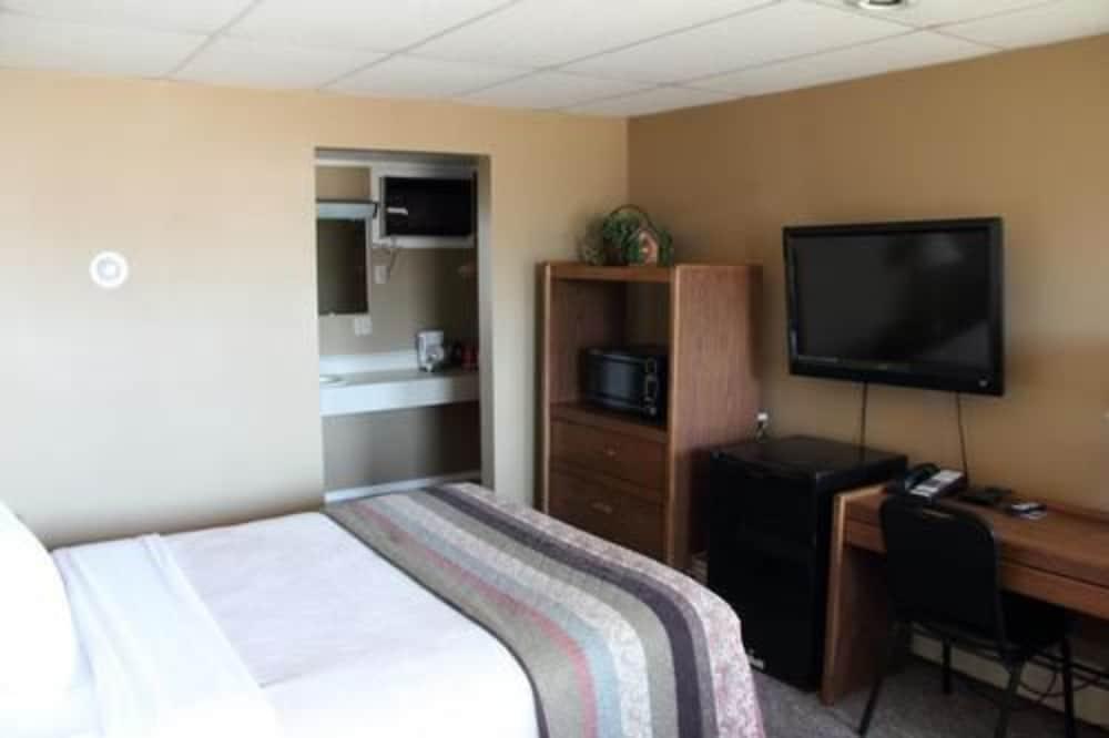 Lakeshor Motor Inn photo 38