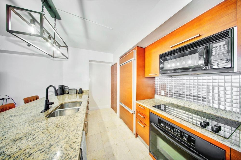 South City Suites photo 23