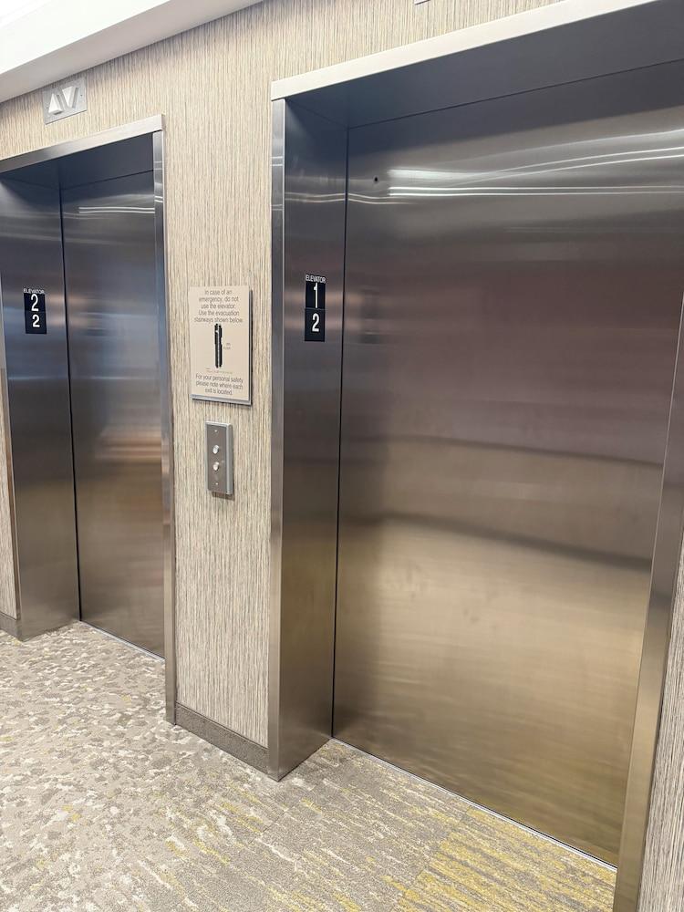 Springhill Suites By Marriott Fargo photo 40