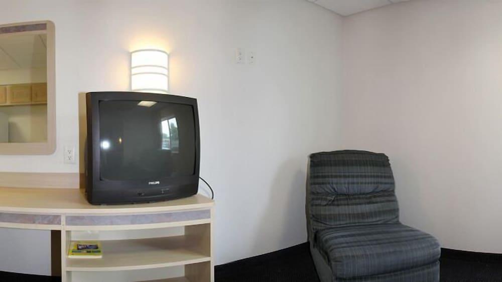 Econo Lodge Morristown West photo 7