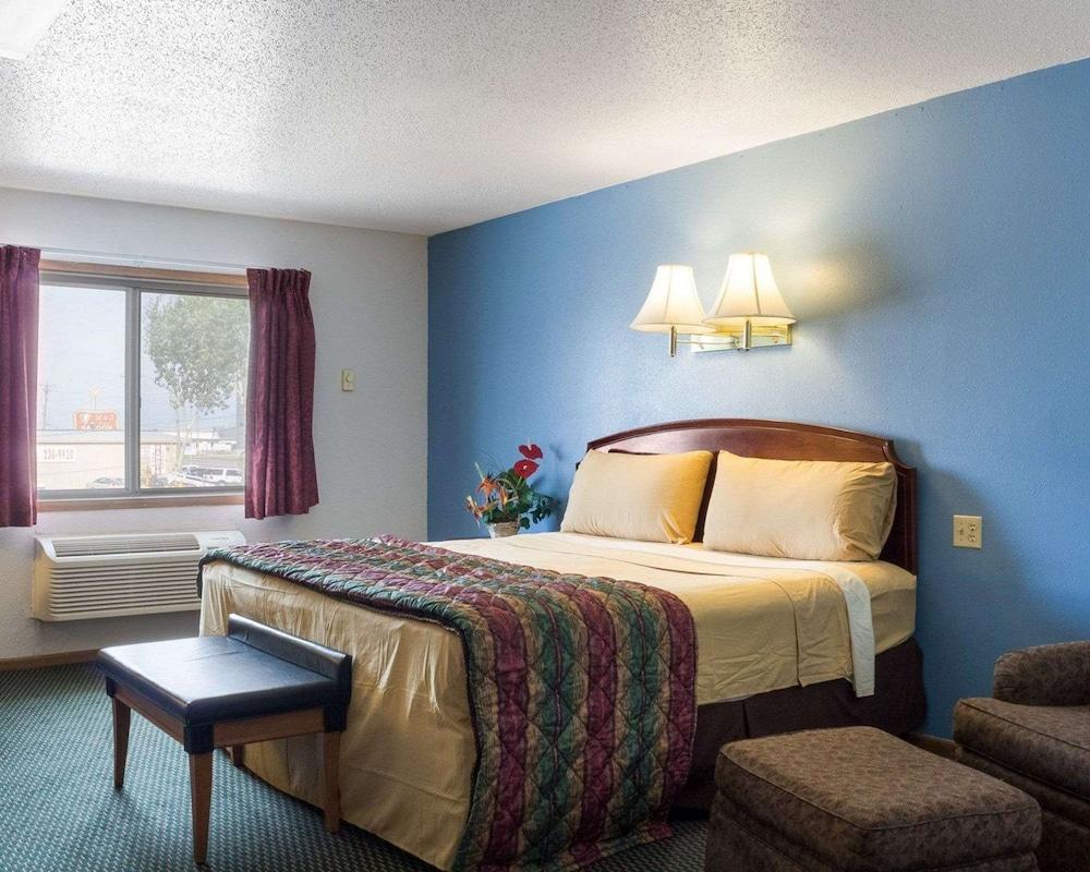 Rodeway Inn West Fargo Main Ave. photo 9